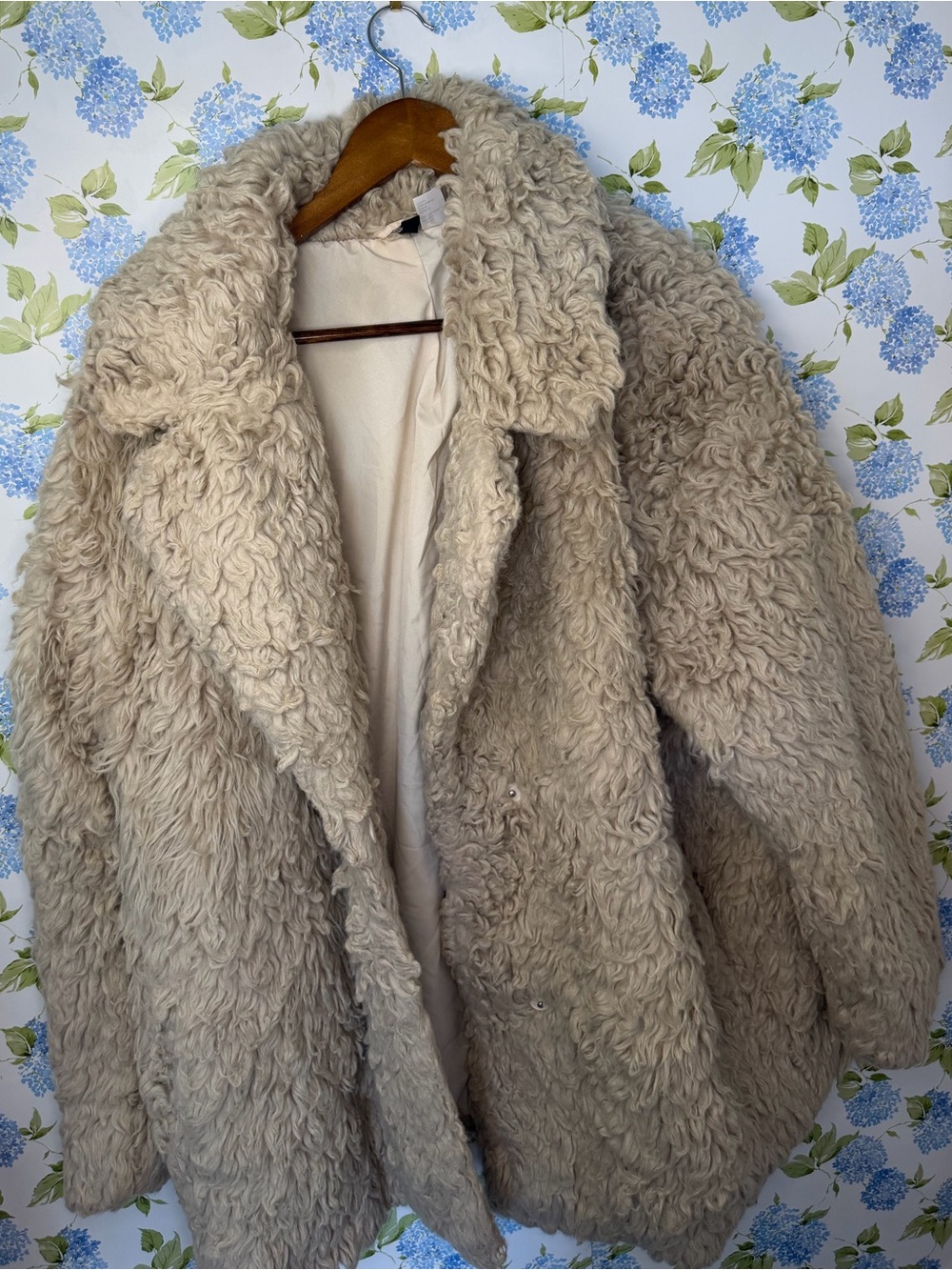 H&M Cream fuzzy Jacket XL